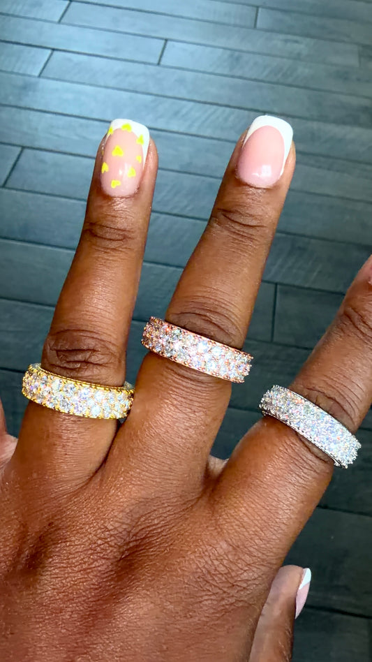 Unisex silver & Moissanite band